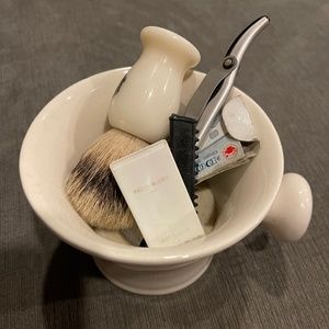 Straight Edge Razor Shaving Kit